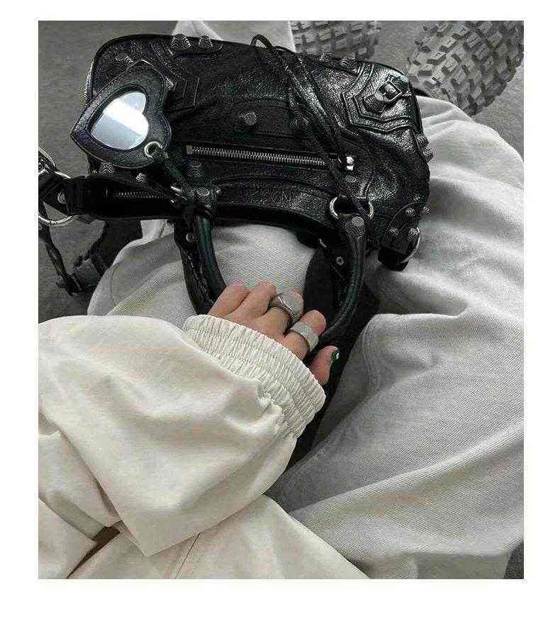 Balenciaga Small Le Cagole Xs Shoulder Bag(W) - ASCHIEF