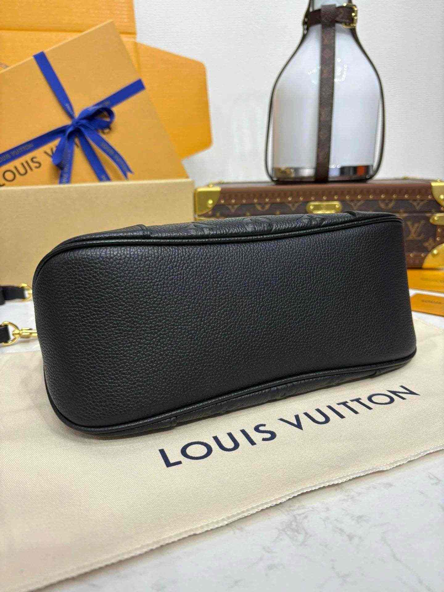 Louis Vuitton Métier Éclat MM(W) - ASCHIEF