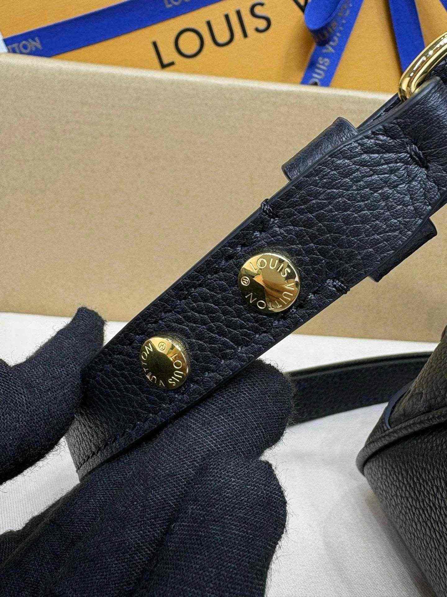 Louis Vuitton Métier Éclat MM(W) - ASCHIEF