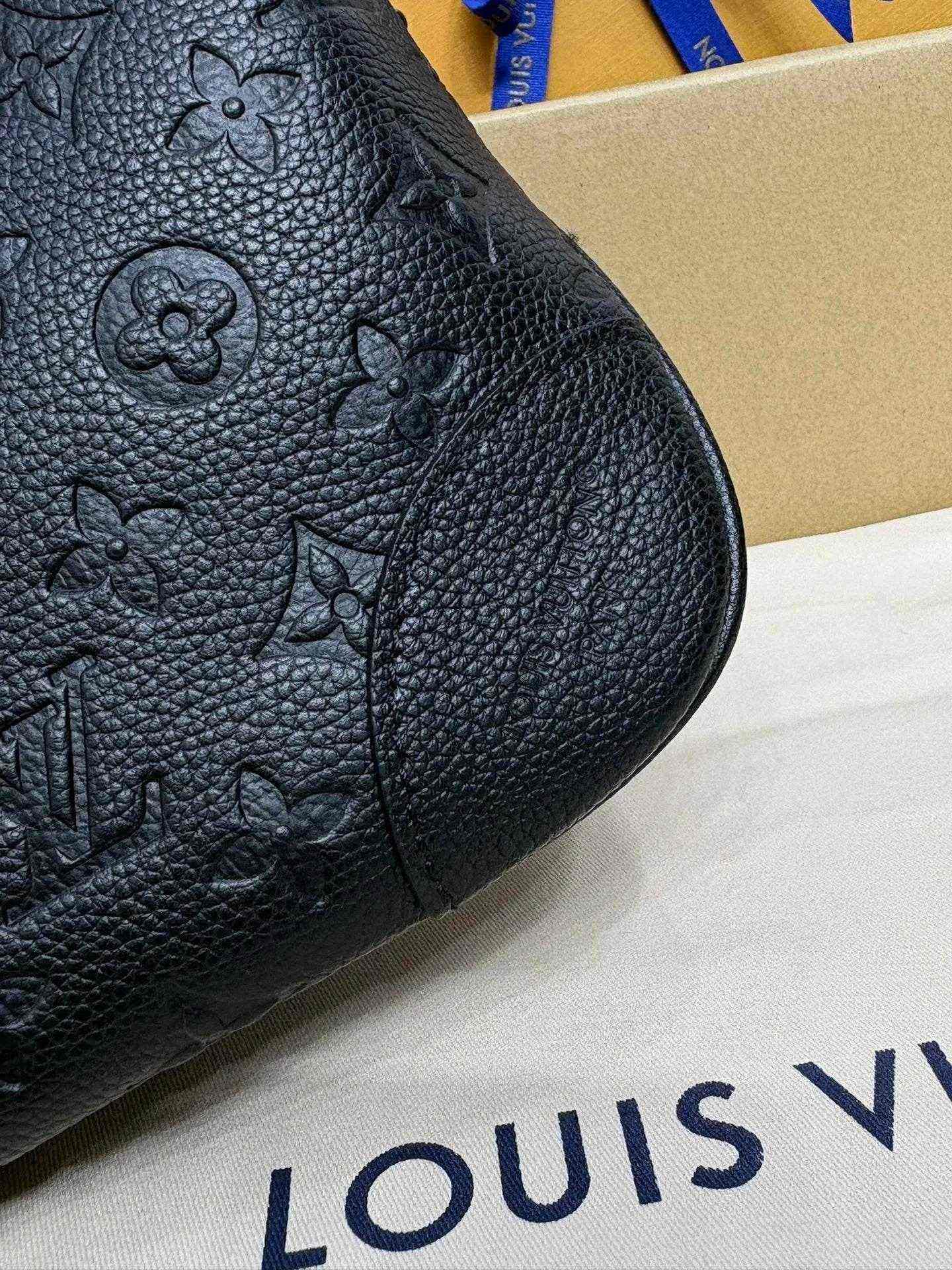 Louis Vuitton Métier Éclat MM(W) - ASCHIEF