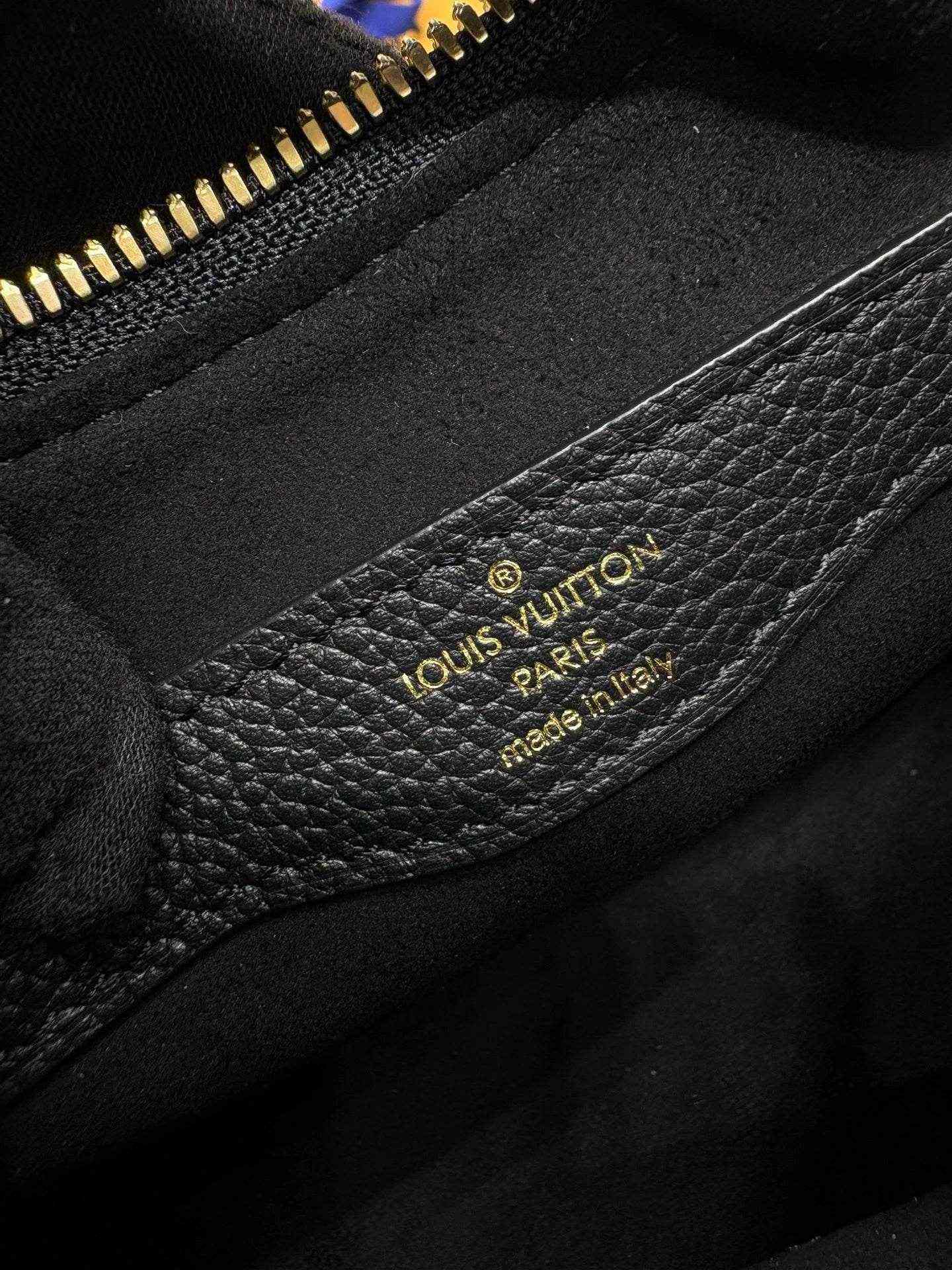 Louis Vuitton Métier Éclat MM(W) - ASCHIEF