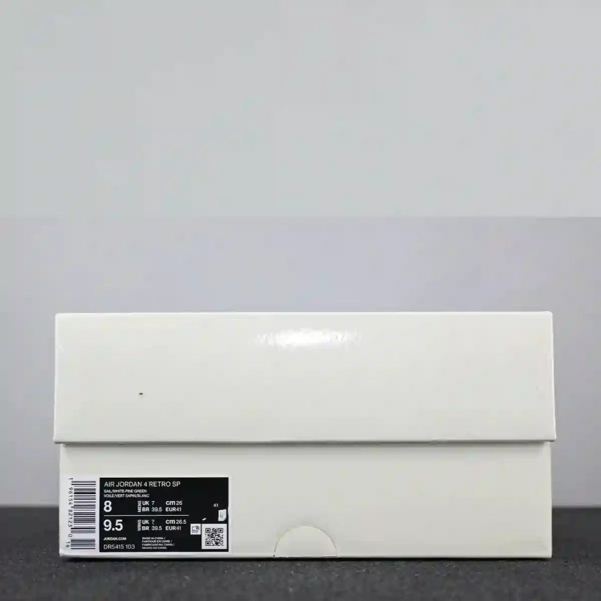 AJ4 Pine Green – The Forest Cloak of Silent Power
(U) - ASCHIEF