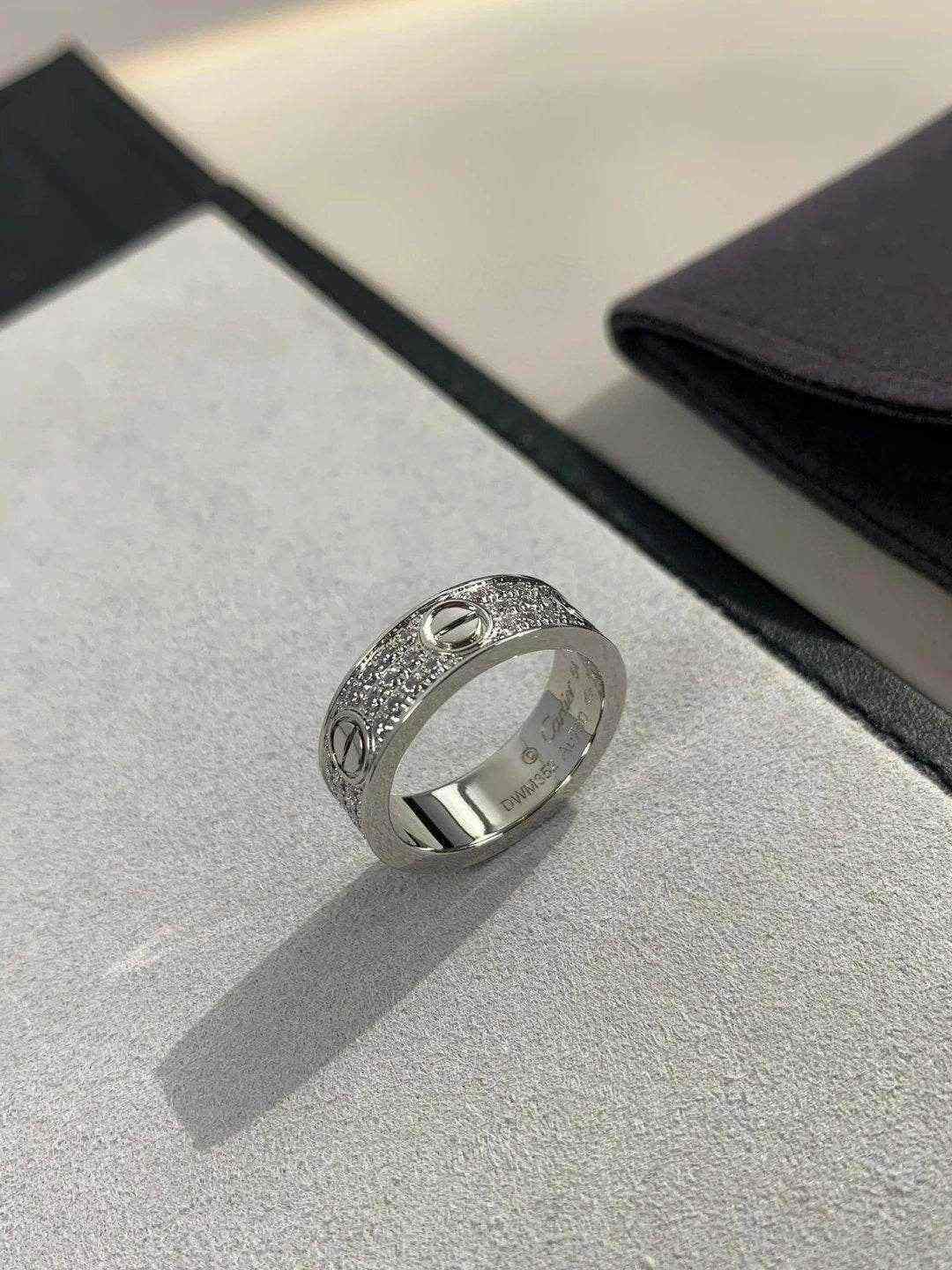 Cartier Éternel Diamond Love Band OG(U) - ASCHIEF